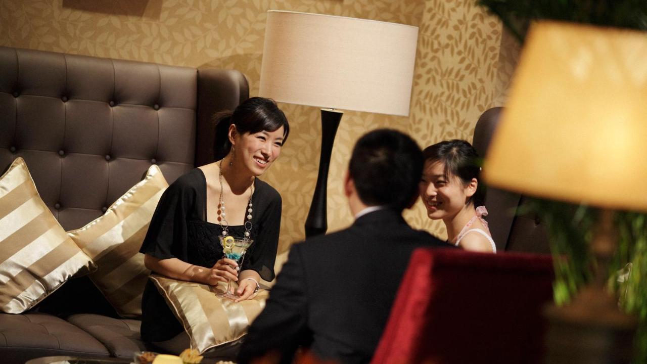 Crowne Plaza Yantai Sea View By Ihg Hotel ภายนอก รูปภาพ