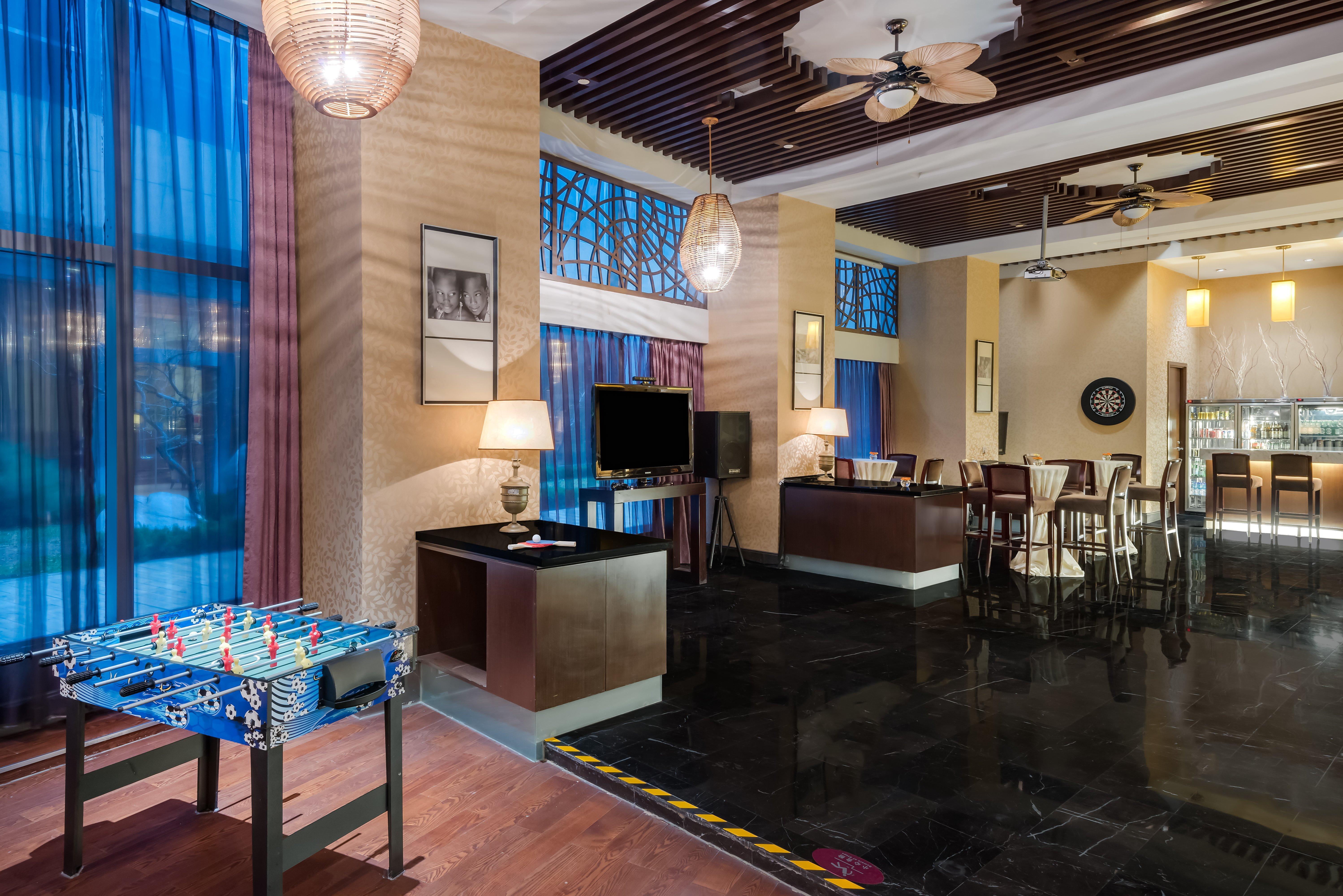 Crowne Plaza Yantai Sea View By Ihg Hotel ภายนอก รูปภาพ