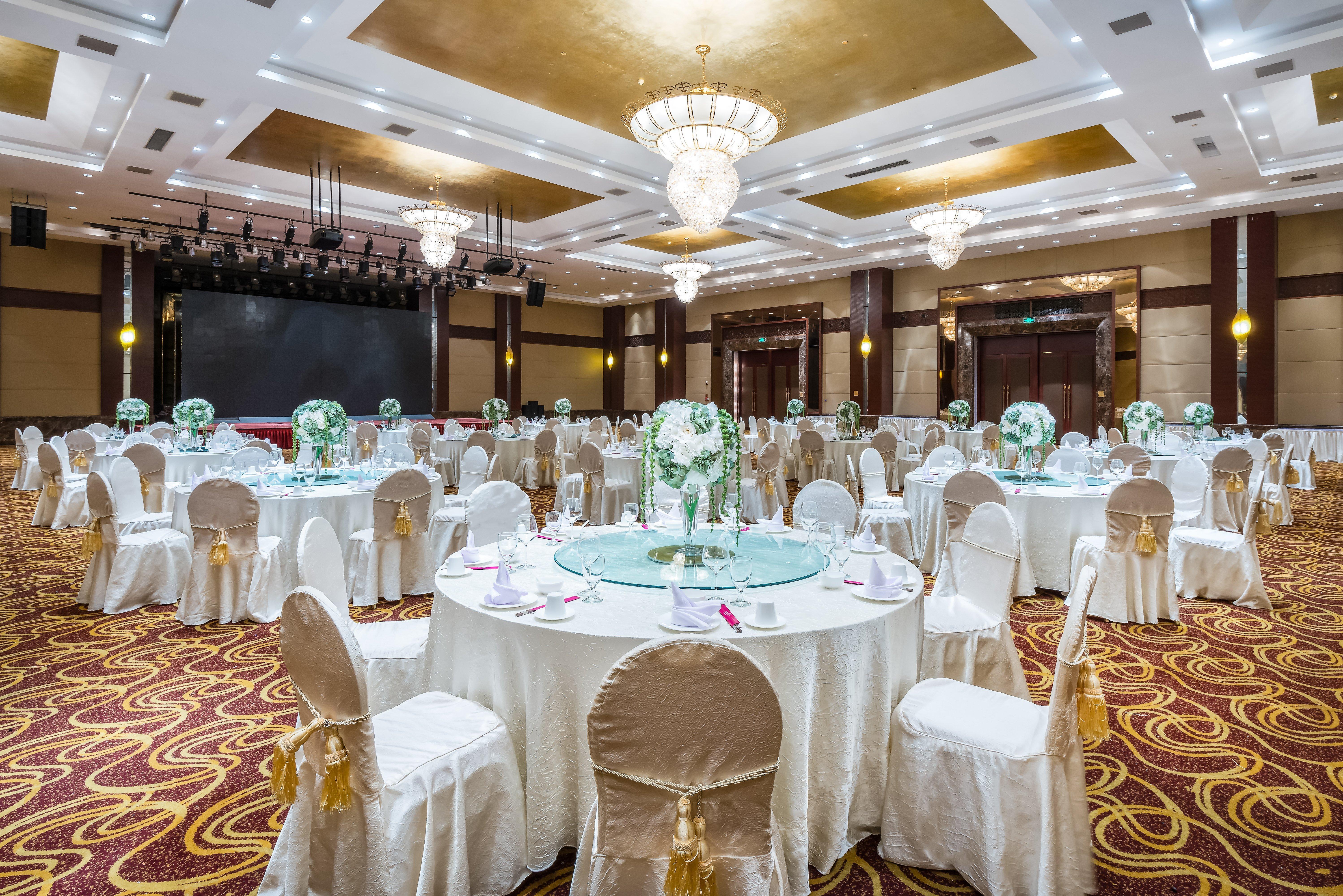 Crowne Plaza Yantai Sea View By Ihg Hotel ภายนอก รูปภาพ