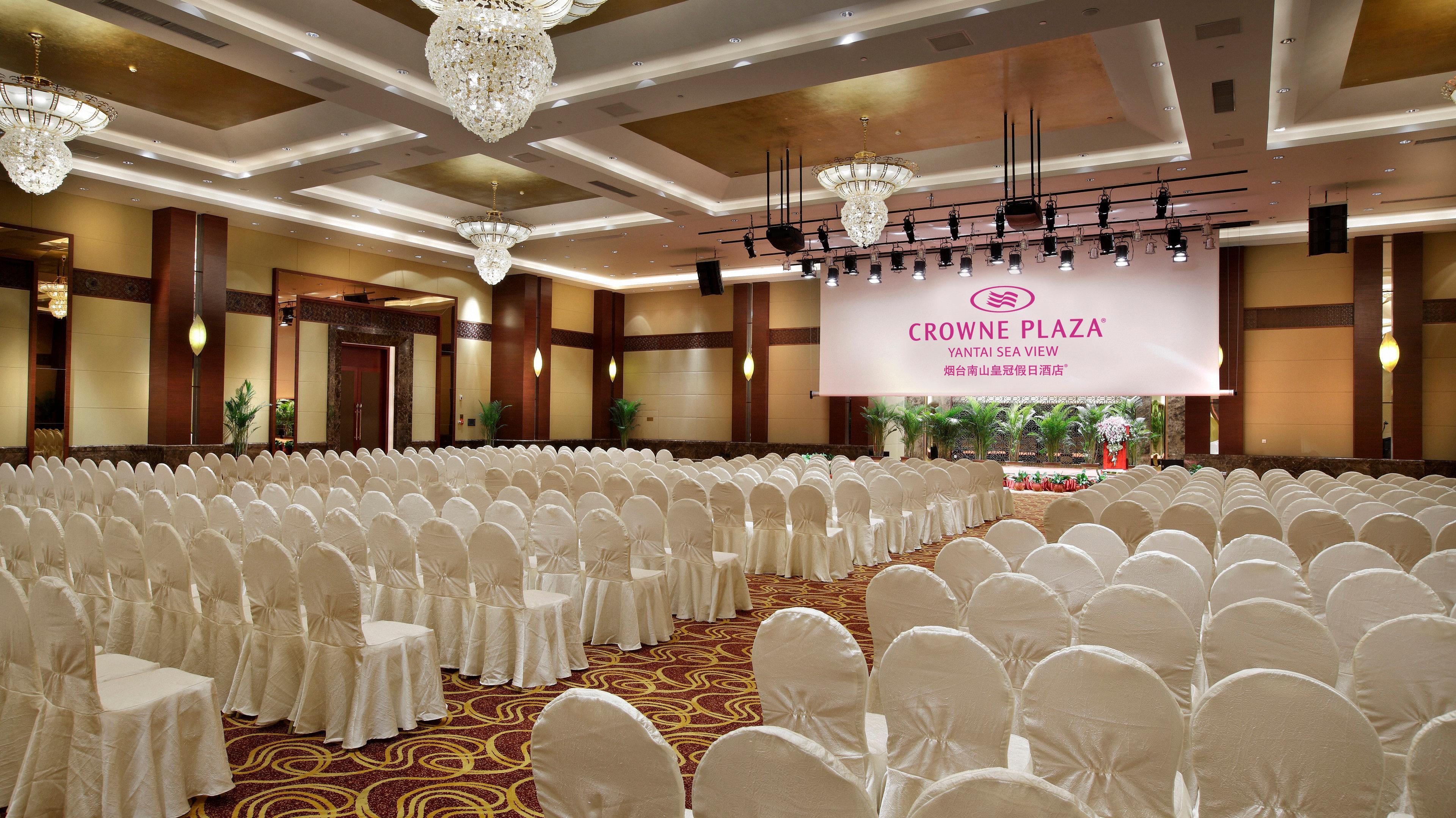 Crowne Plaza Yantai Sea View By Ihg Hotel ภายนอก รูปภาพ