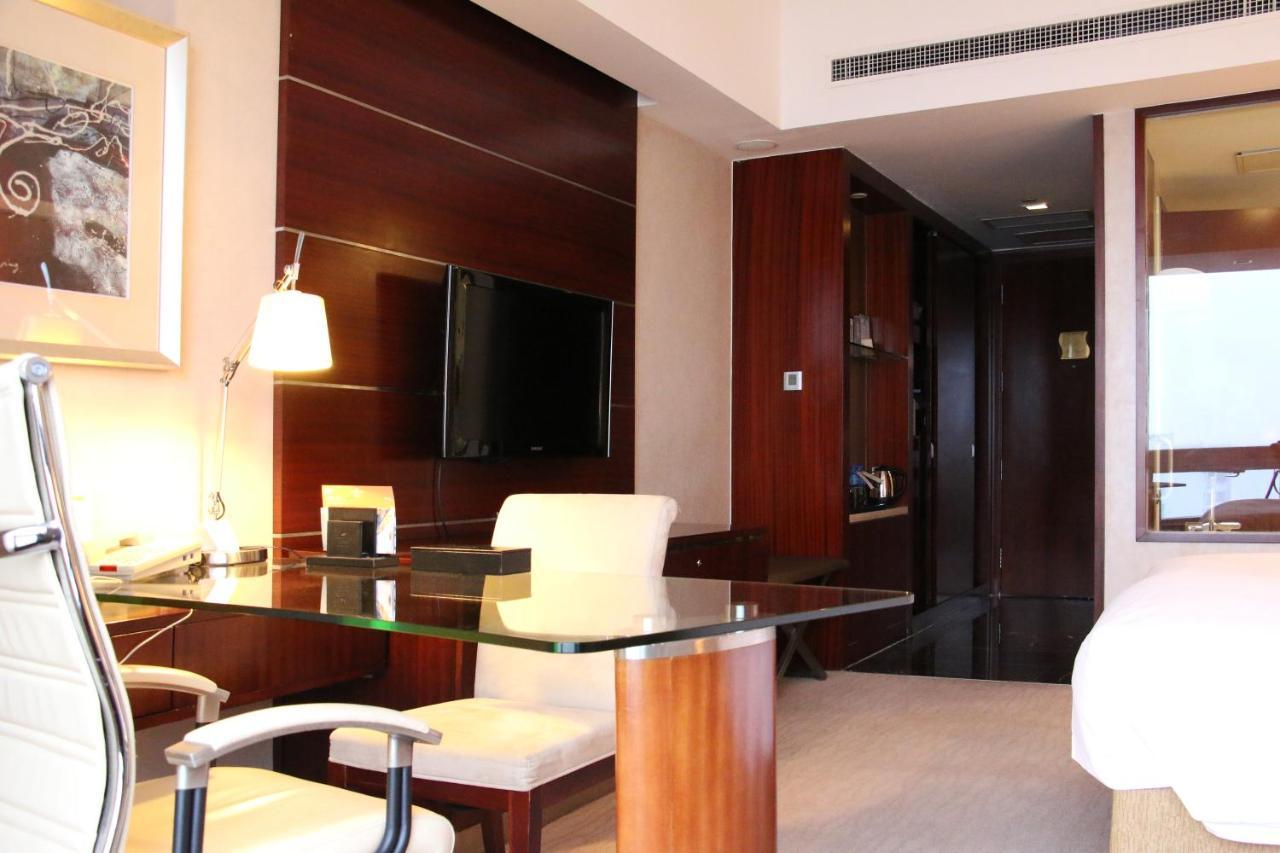 Crowne Plaza Yantai Sea View By Ihg Hotel ภายนอก รูปภาพ